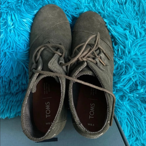 🔥🔥TOMS WEDGES 🔥🔥 - Picture 6 of 8